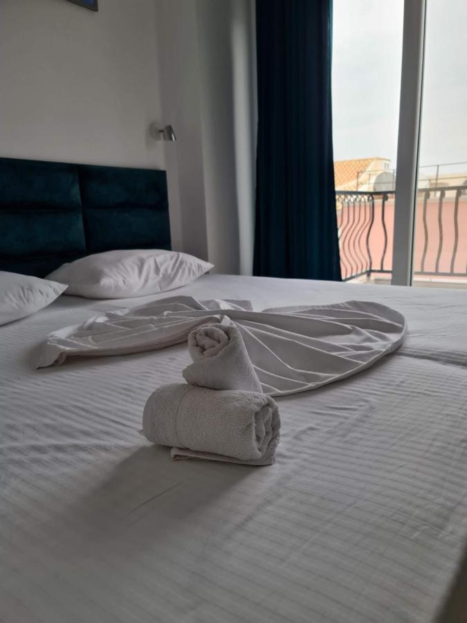 La Luna Hotel Ksamil Buitenkant foto