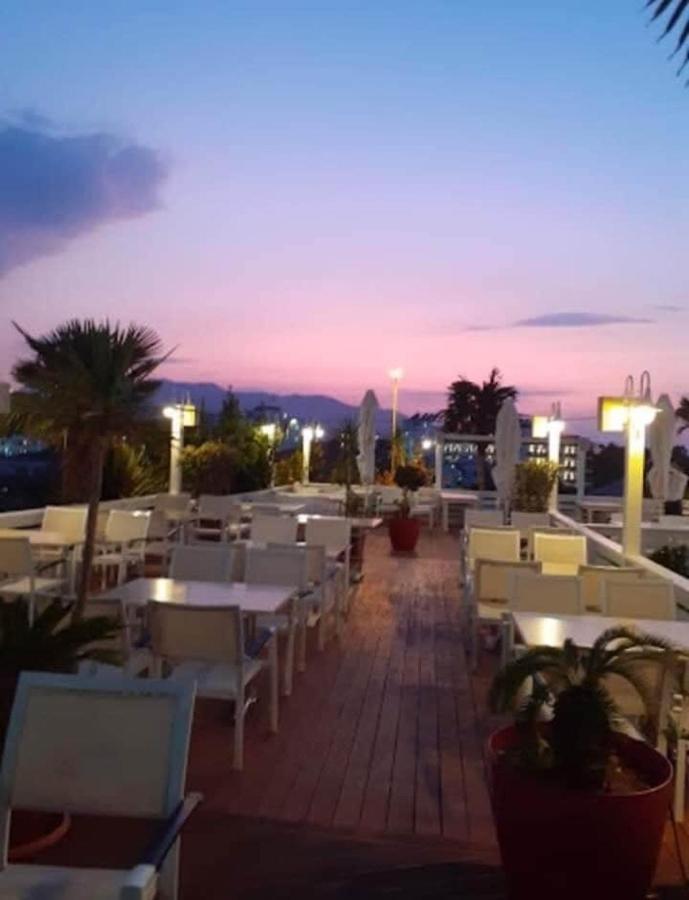 La Luna Hotel Ksamil Buitenkant foto